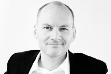 Claus Hembo tilbyder Folsach nyt job